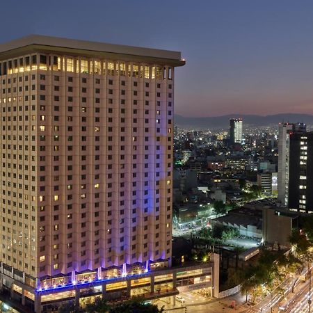 Fiesta Americana Reforma Kota Meksiko Bagian luar foto The hotel at night