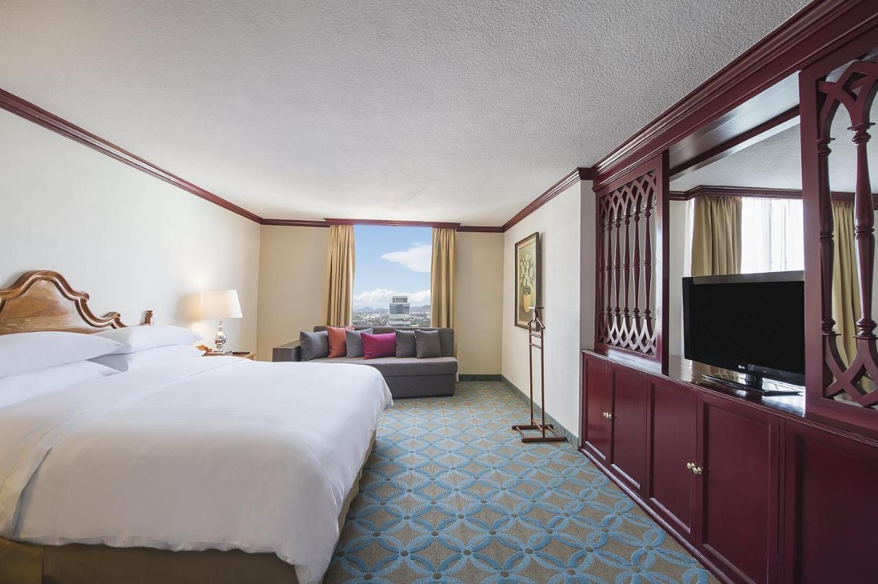 Fiesta Americana Reforma Kota Meksiko Bagian luar foto Deluxe Room