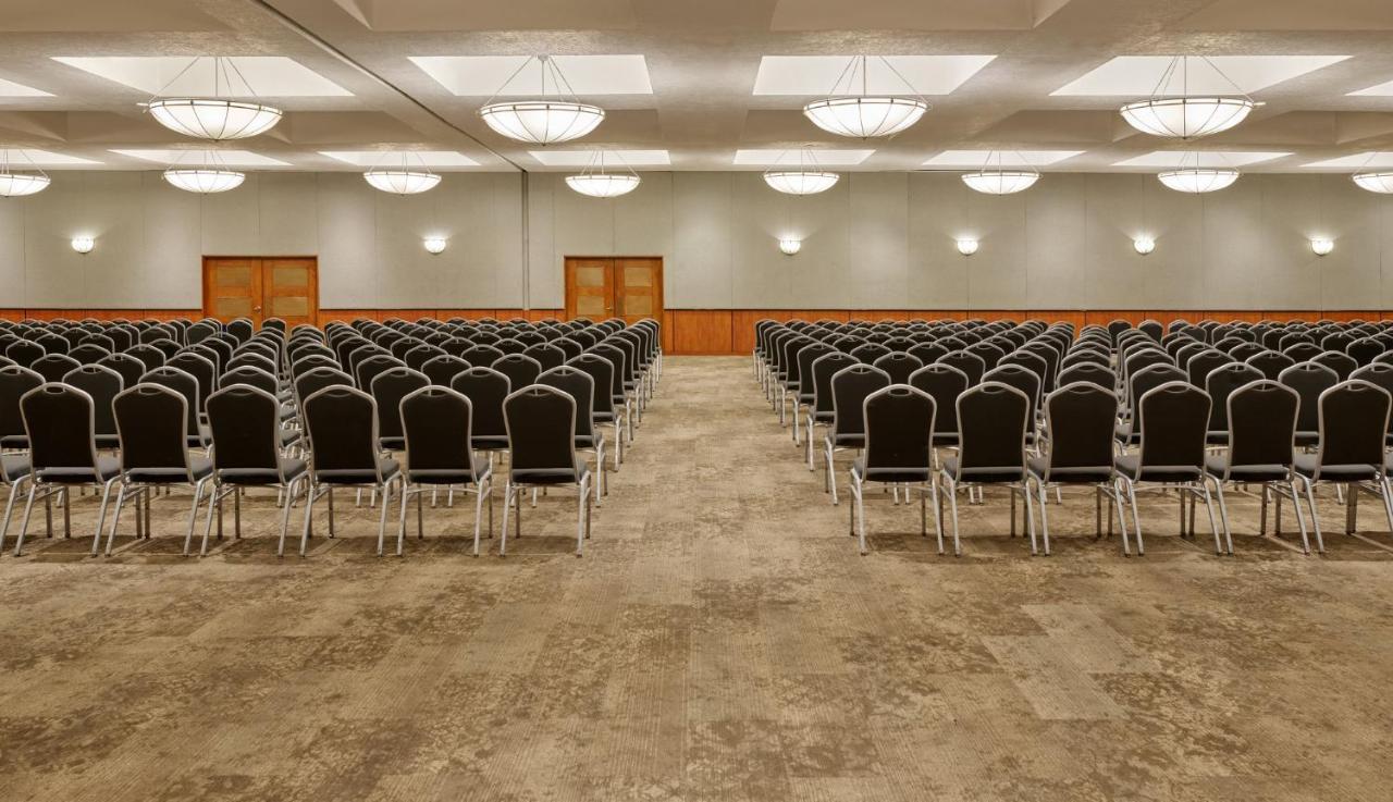 Fiesta Americana Reforma Kota Meksiko Bagian luar foto The ballroom at the Hilton San Francisco